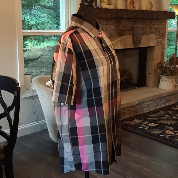 Amplify Gray Pink and Black Plaid Button Down Short Sleeve Shirt - Picture 4 of 12